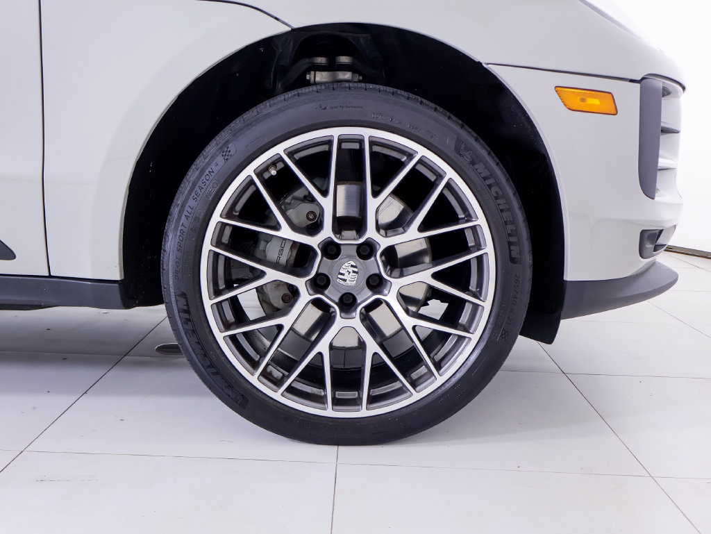 Certified 2021 Porsche Macan S AWD/4WD image 34