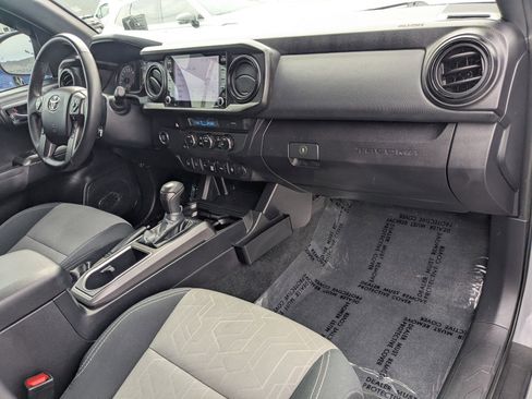 Used 2021 Toyota Tacoma TRD Sport w/ Technology Package RWD image 33