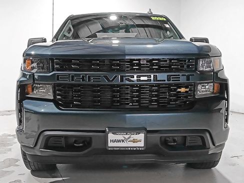Used 2020 Chevrolet Silverado 1500 Custom w/ Custom Value Package AWD/4WD image 2