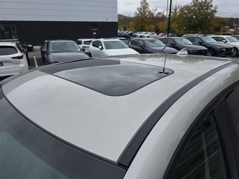 New 2025 MAZDA CX-5 AWD 2.5 S w/ Preferred Package image 9