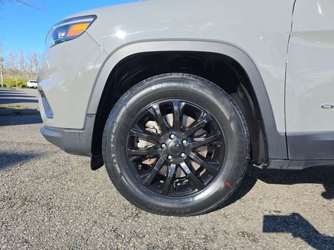 Used 2020 Jeep Cherokee Latitude Plus w/ Cold Weather Group image 34