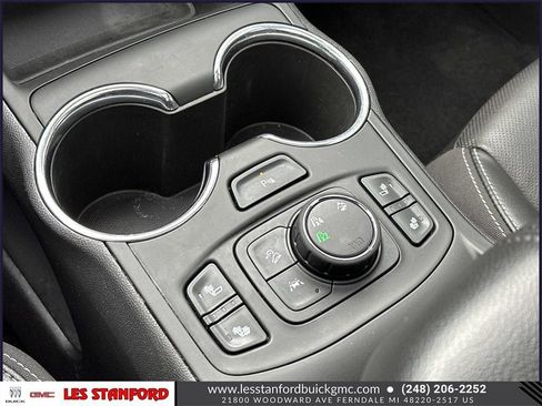 Certified 2022 GMC Terrain SLT w/ Tech Package image 35