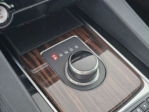 Used 2019 Jaguar F-PACE Prestige image 31