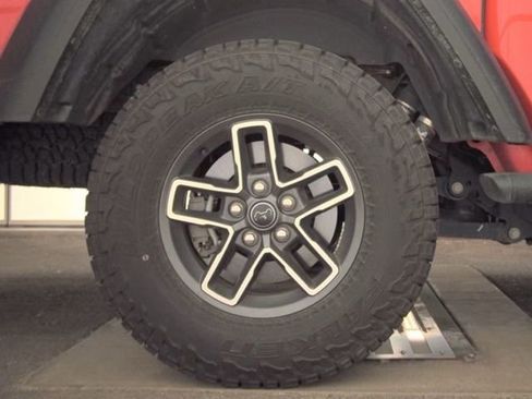 Used 2024 Jeep Gladiator Mojave w/ Convenience Group image 20