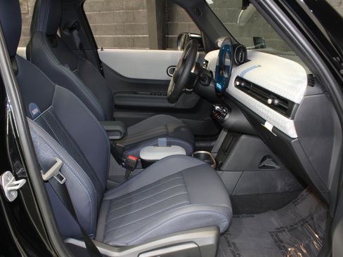 Used 2025 MINI Cooper S image 46