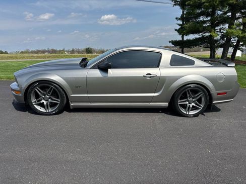Used 2008 Ford Mustang GT Premium image 3