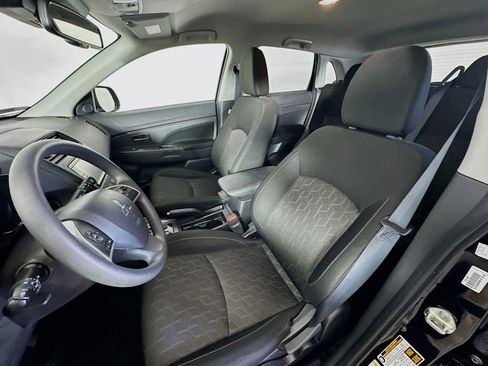 Used 2025 Mitsubishi Outlander Sport ES image 13