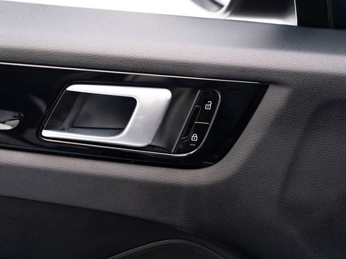 Used 2020 Porsche Cayenne image 22