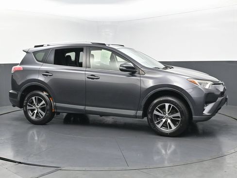 Used 2016 Toyota RAV4 XLE image 6