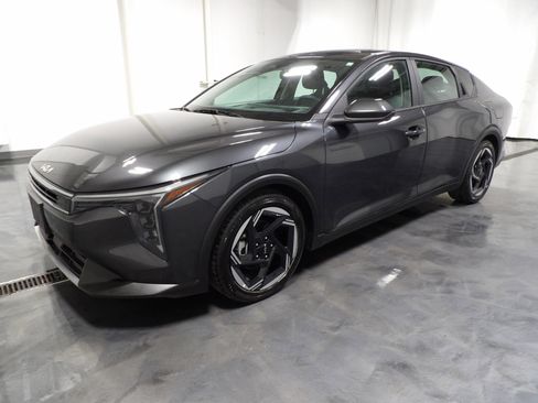 Used 2025 Kia K4 EX FWD image 5