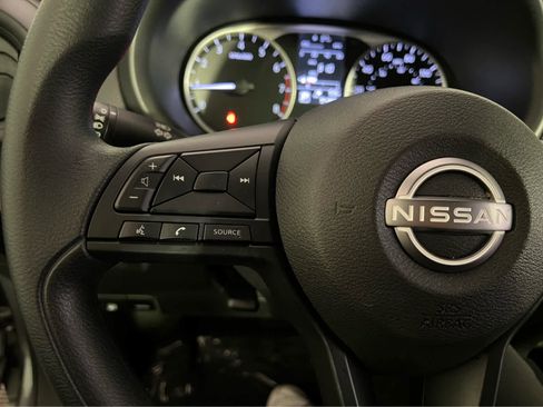 Used 2025 Nissan Kicks Play S image 17