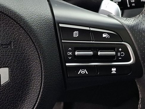 Used 2023 Kia Stinger GT2 image 22