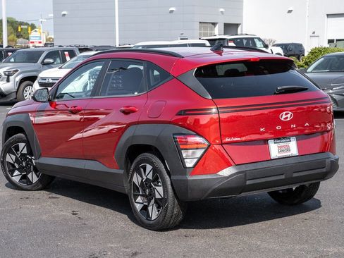 Used 2025 Hyundai Kona SEL image 3
