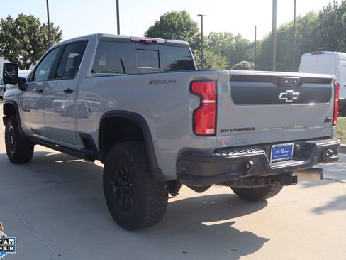 Used 2025 Chevrolet Silverado 2500 ZR2 w/ ZR2 Bison Edition AWD/4WD image 6