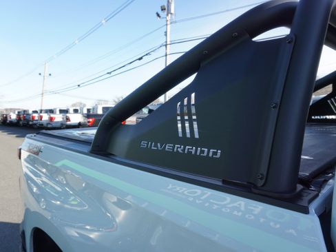 Used 2019 Chevrolet Silverado 1500 Custom Trail Boss image 6