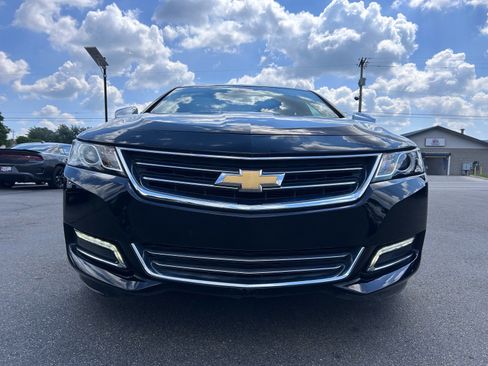Used 2019 Chevrolet Impala Premier FWD image 4