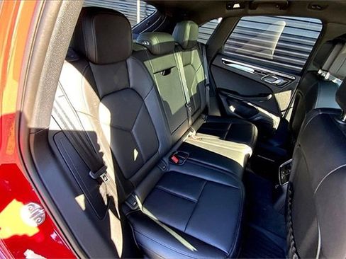 Used 2025 Porsche Macan image 40
