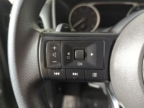 Used 2024 Nissan Rogue S FWD image 27