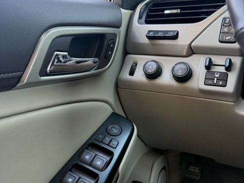 Used 2019 GMC Yukon Denali w/ Denali Ultimate Package image 14