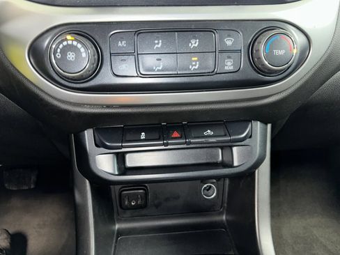 Used 2019 Chevrolet Colorado LT w/ LT Convenience Package image 14