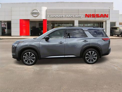 New 2026 Nissan Pathfinder Platinum w/ Cargo Package FWD image 6