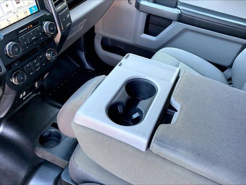 Used 2018 Ford F150 XLT w/ Equipment Group 302A Luxury AWD/4WD image 16