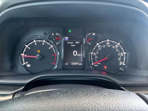 Used 2023 Toyota 4Runner SR5 Premium w/ Moonroof Package RWD image 23