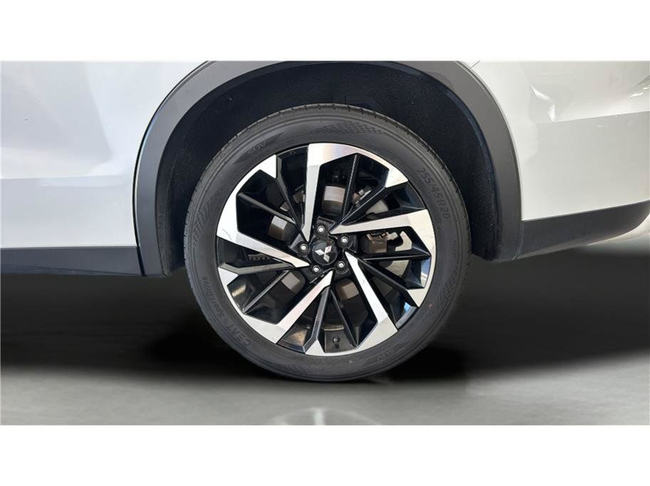 Used 2024 Mitsubishi Outlander Ralliart AWD/4WD image 41