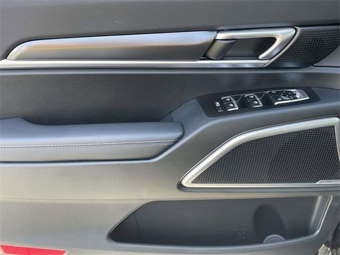 New 2025 Kia Telluride S image 25