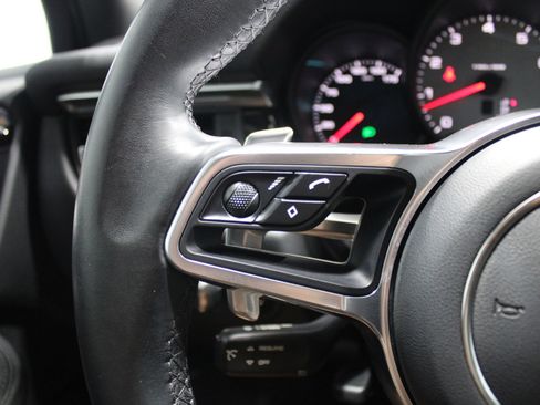 Used 2021 Porsche Macan S AWD/4WD image 39