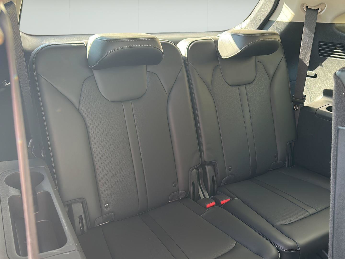 Used 2023 Kia Sorento S w/ Panoramic Sunroof Package FWD image 29