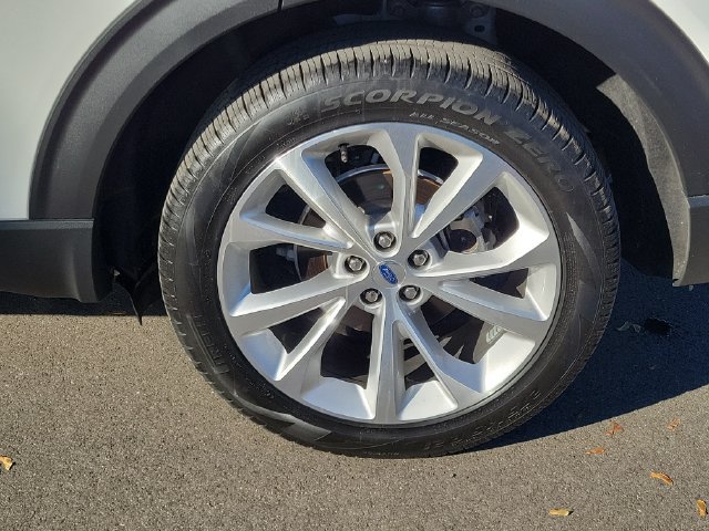 Certified 2023 Ford Explorer Platinum w/ Technology Package AWD/4WD image 36
