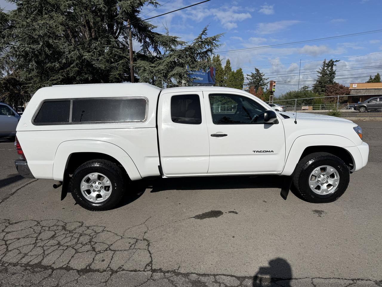 Used 2011 Toyota Tacoma 4x4 Access Cab w/ SR5 Pkg #2 image 9
