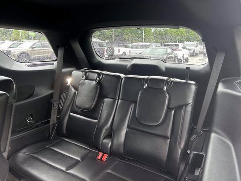Used 2020 Ford Explorer XLT w/ Equipment Group 202A RWD image 18