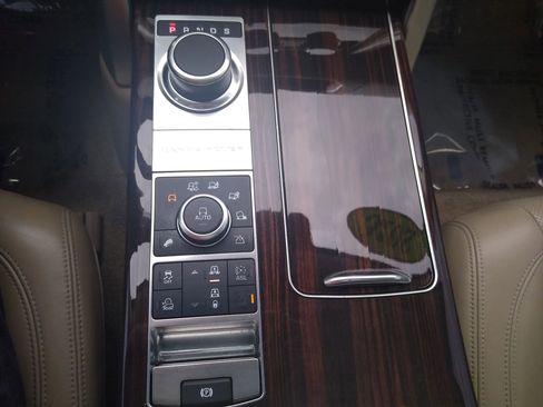 Used 2016 Land Rover Range Rover HSE image 26