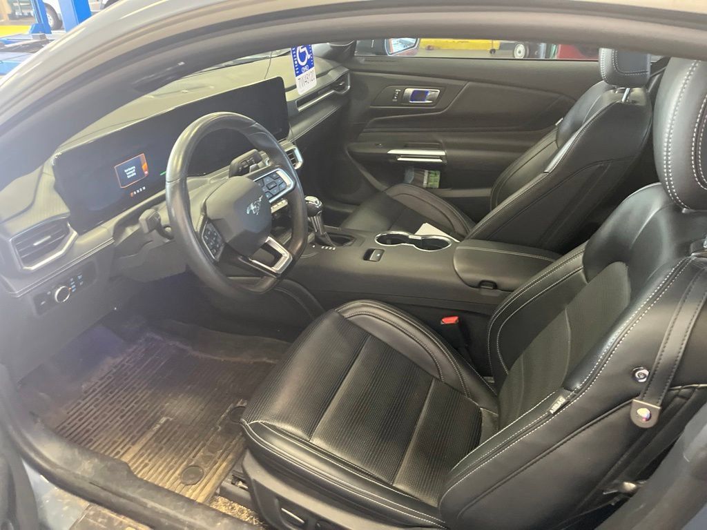 Used 2024 Ford Mustang GT Premium RWD image 4