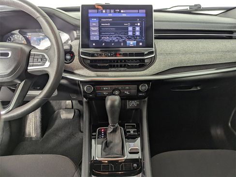 Used 2023 Jeep Compass Sport image 25