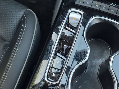 Used 2023 Buick Envision Avenir AWD/4WD image 27