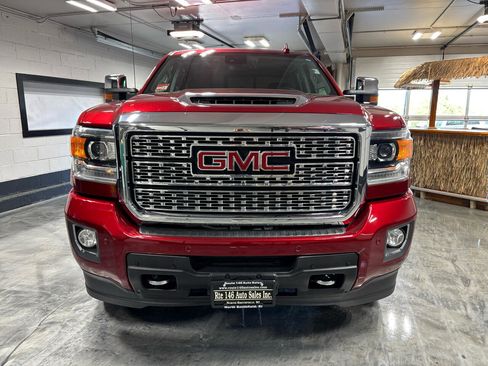Used 2018 GMC Sierra 3500 Denali w/ Duramax Plus Package image 3