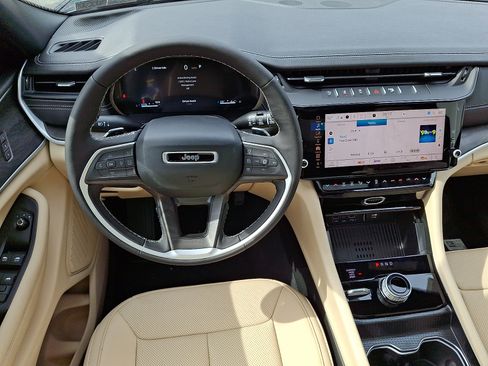 New 2026 Jeep Grand Cherokee Limited AWD/4WD image 7