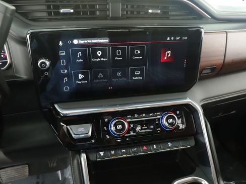 Used 2024 GMC Sierra 2500 Denali Ultimate image 16