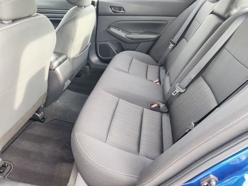 Used 2025 Nissan Altima 2.5 SV image 30