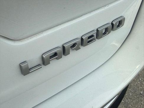 Certified 2025 Jeep Grand Cherokee Laredo image 34
