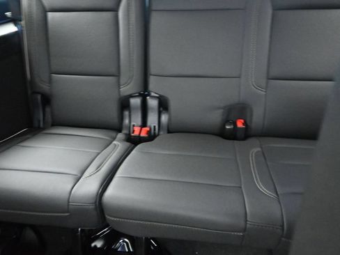New 2026 Chevrolet Suburban Premier RWD image 17