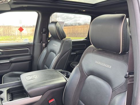 Used 2023 RAM 1500 Laramie AWD/4WD image 18