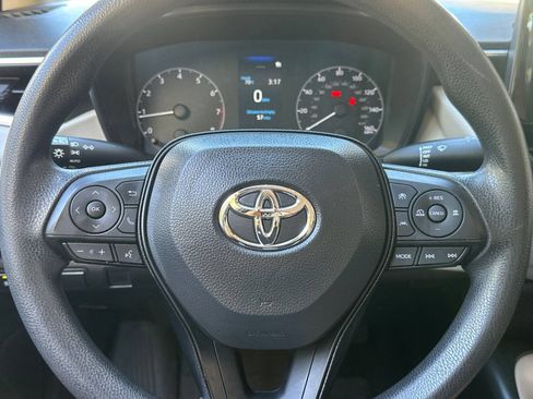 Used 2023 Toyota Corolla LE w/ LE Convenience Package FWD image 34