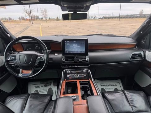 Used 2019 Lincoln Navigator L Reserve image 14