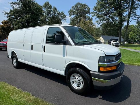 Used 2025 Chevrolet Express 2500 Extended w/ Driver Convenience Package RWD image 5