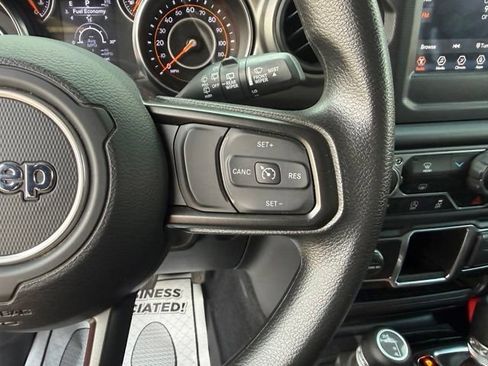 Used 2022 Jeep Wrangler Unlimited Sport AWD/4WD image 23