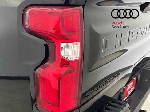 Used 2020 Chevrolet Silverado 1500 LT Trail Boss w/ Midnight Edition image 9